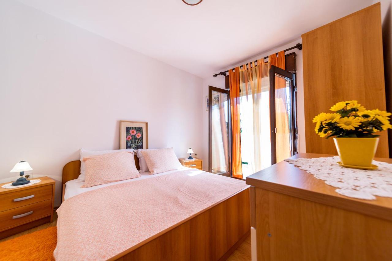 Apartmani Centar Palit Exterior foto