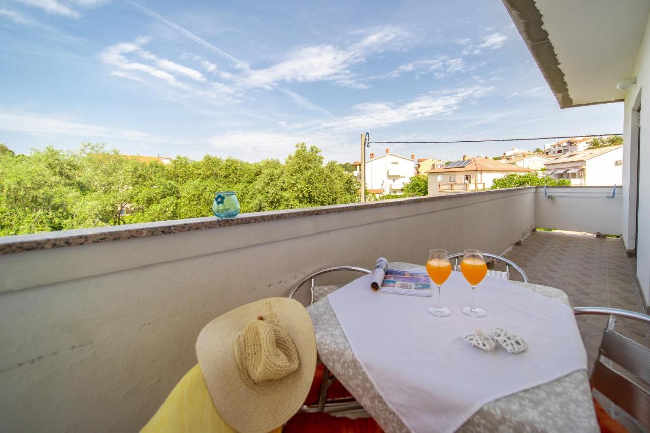 Apartmani Centar Palit Exterior foto