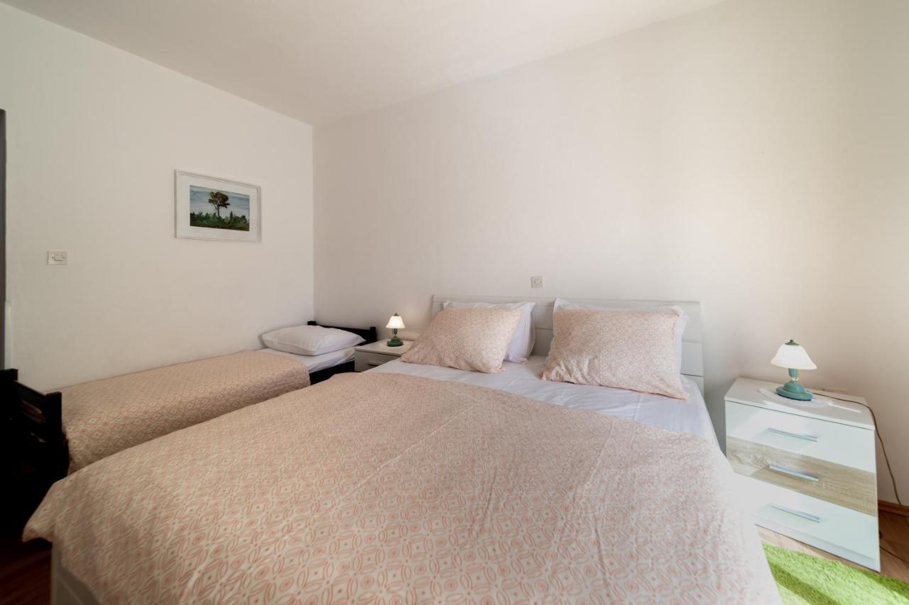 Apartmani Centar Palit Exterior foto